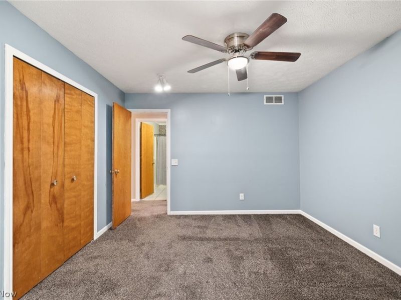 19595 Cross Trail N, Strongsville, OH 44136 Photo 22