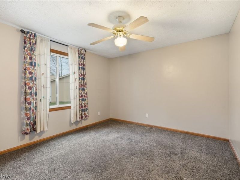 19595 Cross Trail N, Strongsville, OH 44136 Photo 25