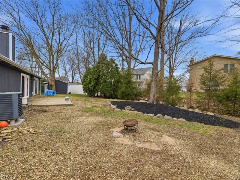 19595 Cross Trail N, Strongsville, OH 44136 Photo 38