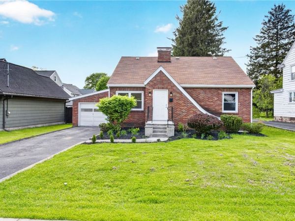 716 Scarboro Drive , Syracuse, NY 13209