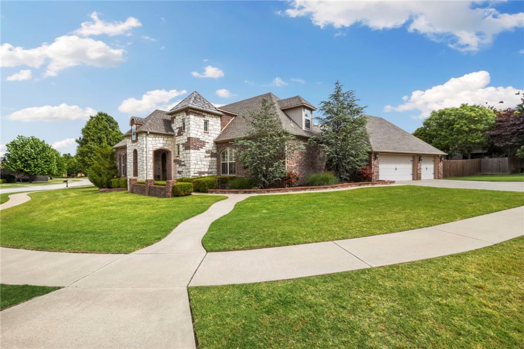 3532 W Providence Drive, Fayetteville, AR 72704 Main Photo