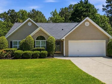 6196 Mount Salem Circle , Flowery Branch, GA 30542