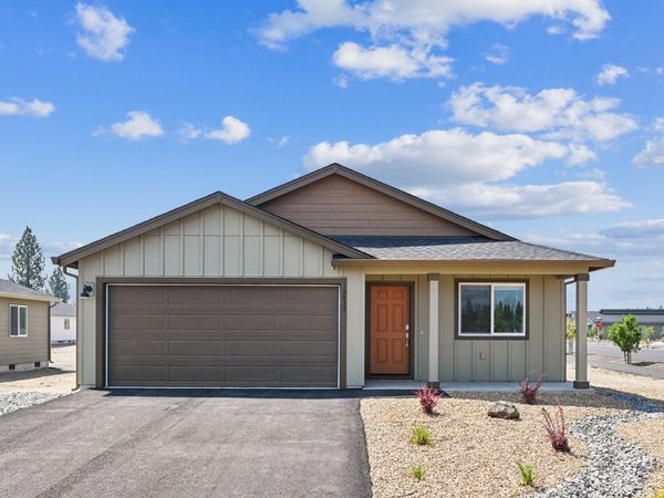 16615 Grey Pine St, La Pine, OR 97739