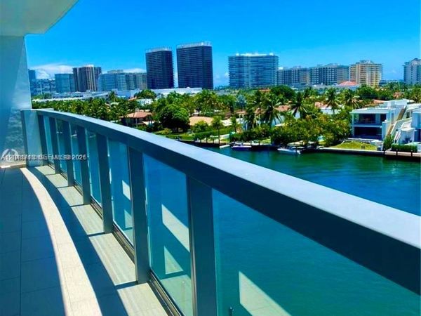 9261 E Bay Harbor Dr , Unit 302, Bay Harbor Islands, FL 33154