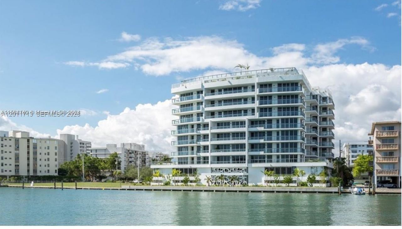 9261 E Bay Harbor Dr , Unit 302, Bay Harbor Islands, FL 33154 Photo