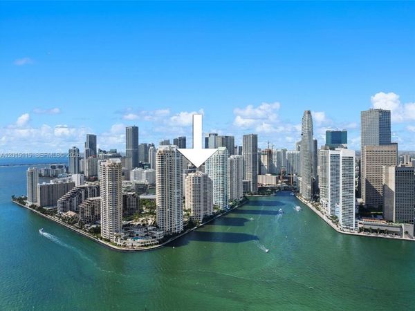 888 Brickell Key Dr, Unit 609, Miami, FL 33131