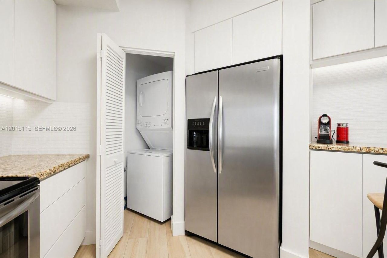 888 Brickell Key Dr, Unit 609, Miami, FL 33131 Photo