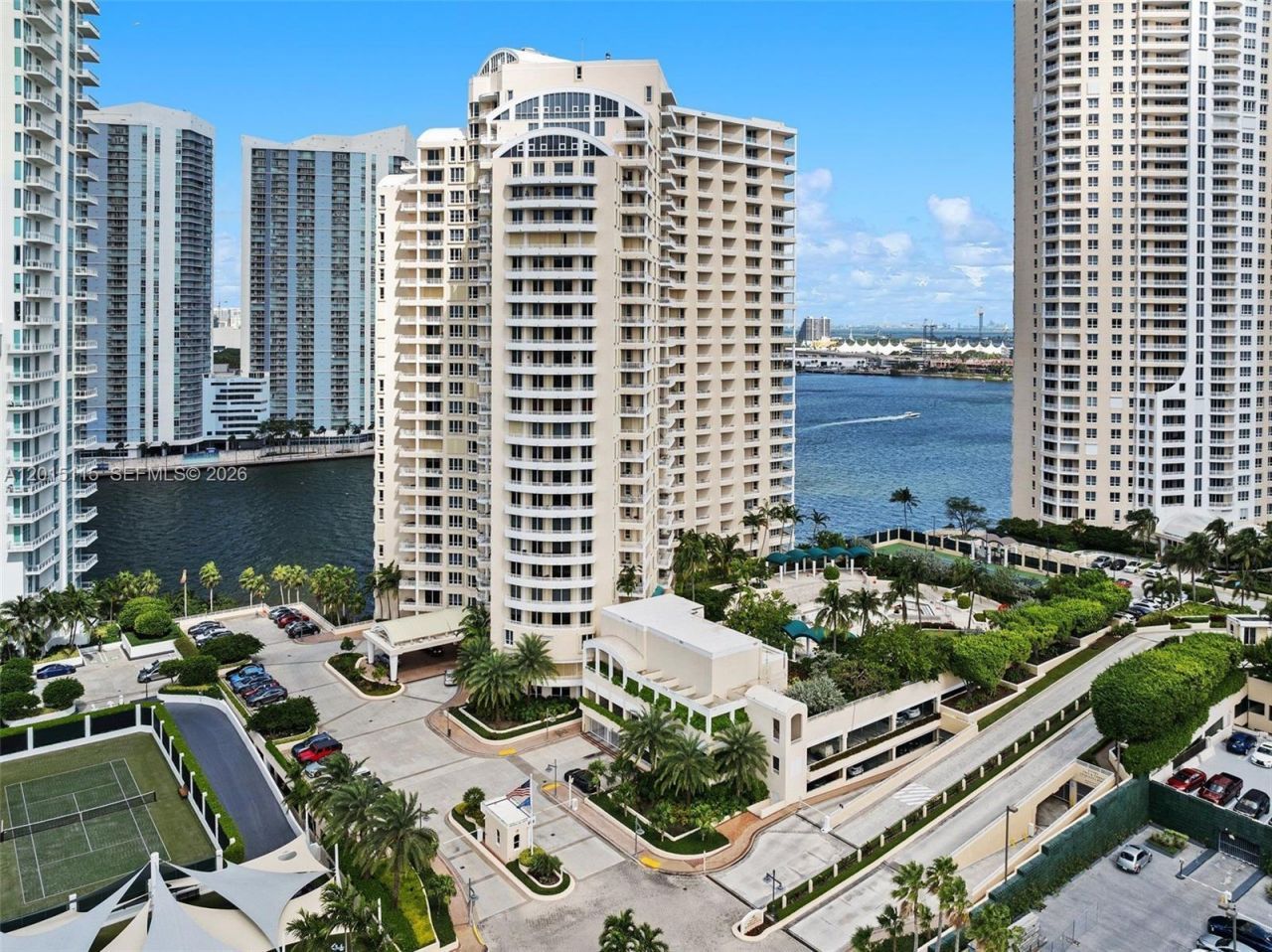 888 Brickell Key Dr, Unit 609, Miami, FL 33131 Photo