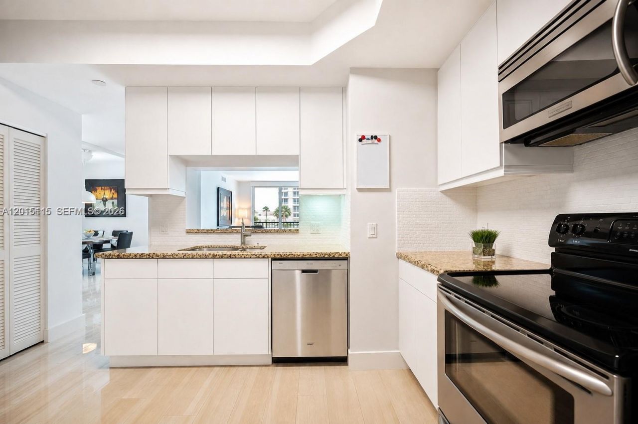 888 Brickell Key Dr, Unit 609, Miami, FL 33131 Photo