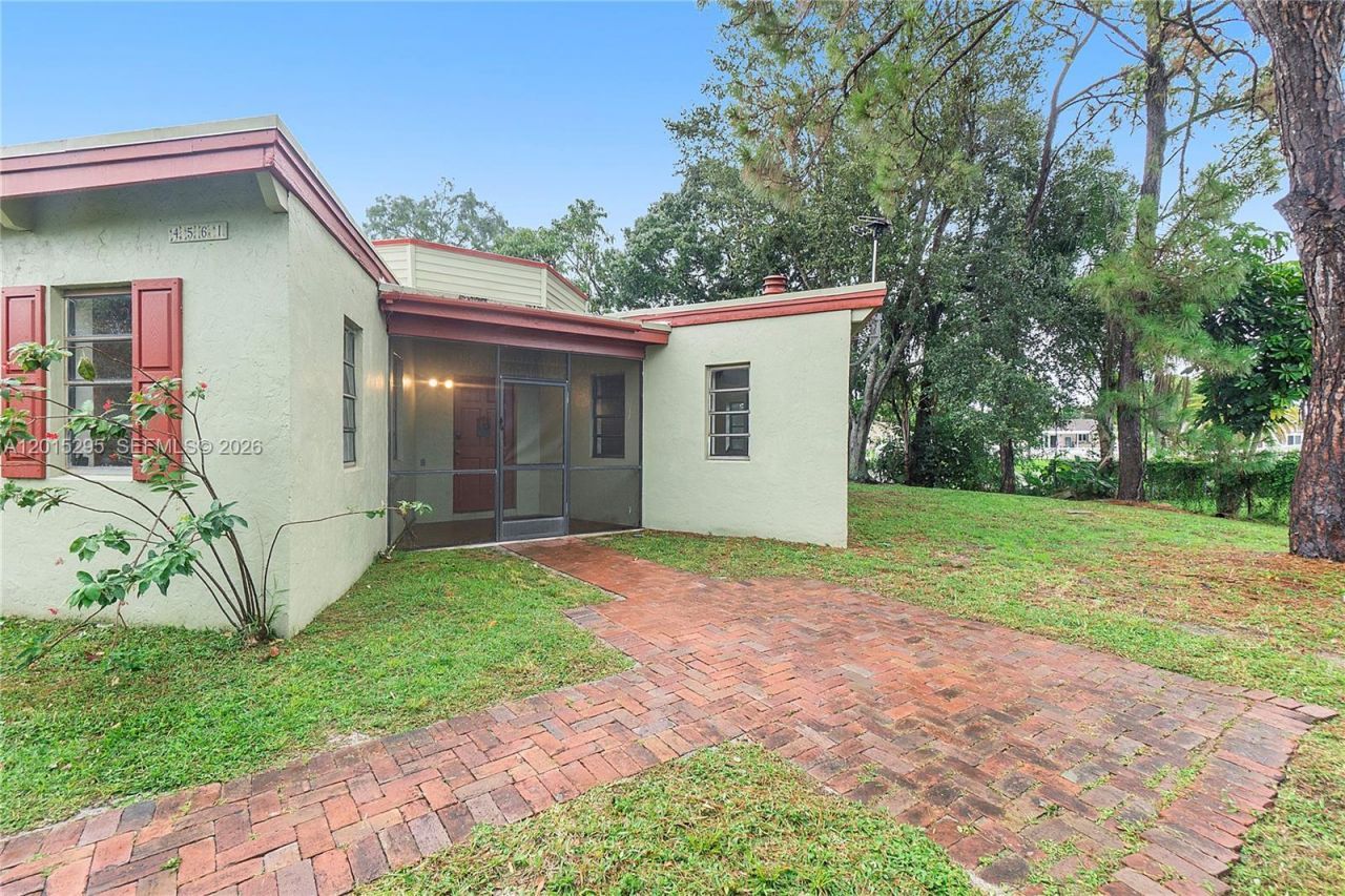 4561 NW 79th Ave, Lauderhill, FL 33351 Photo