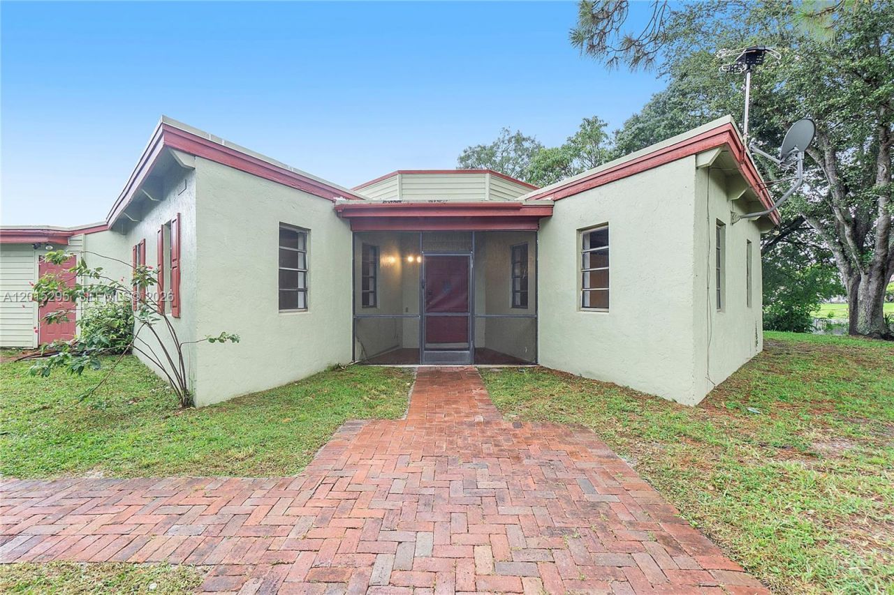 4561 NW 79th Ave, Lauderhill, FL 33351 Photo