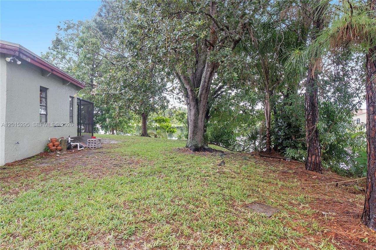 4561 NW 79th Ave, Lauderhill, FL 33351 Photo