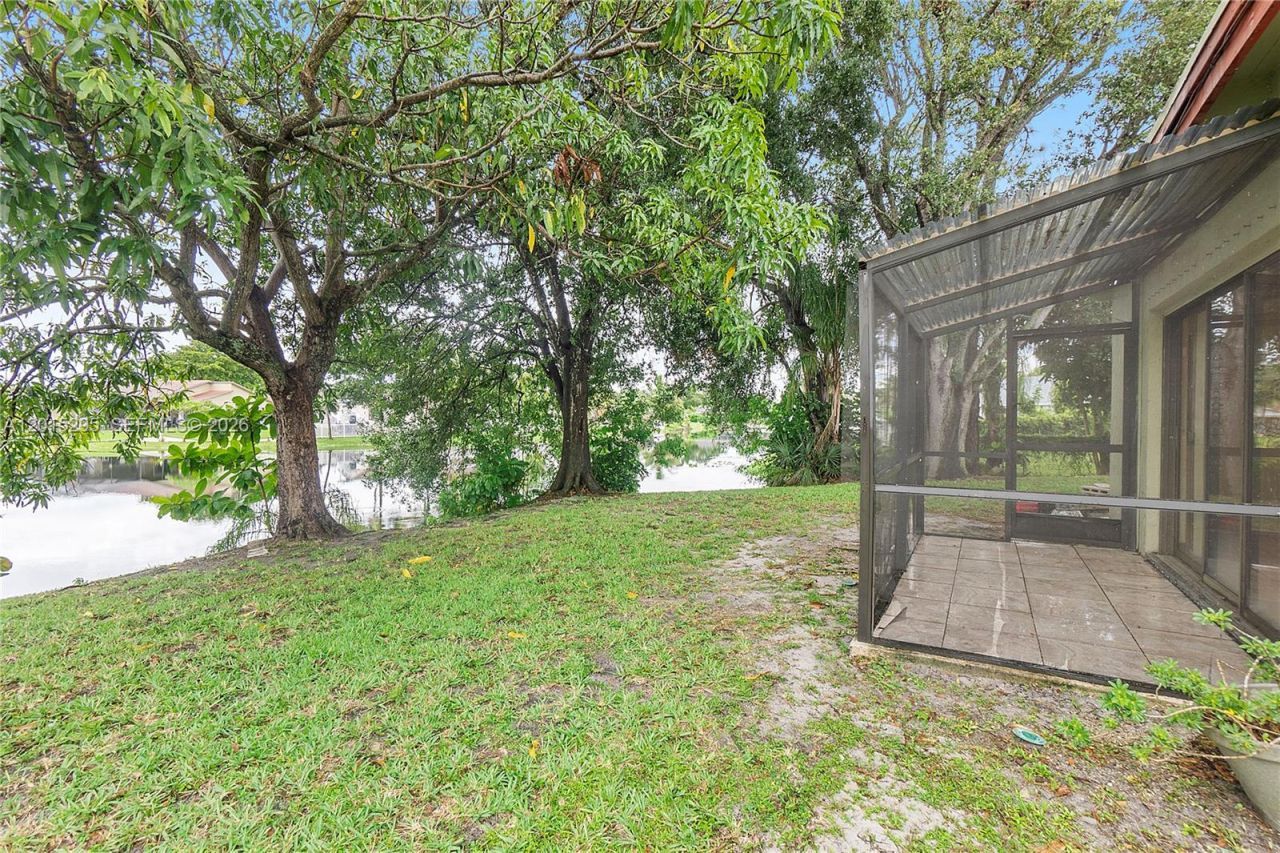 4561 NW 79th Ave, Lauderhill, FL 33351 Photo