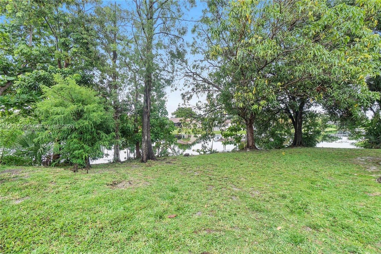 4561 NW 79th Ave, Lauderhill, FL 33351 Photo