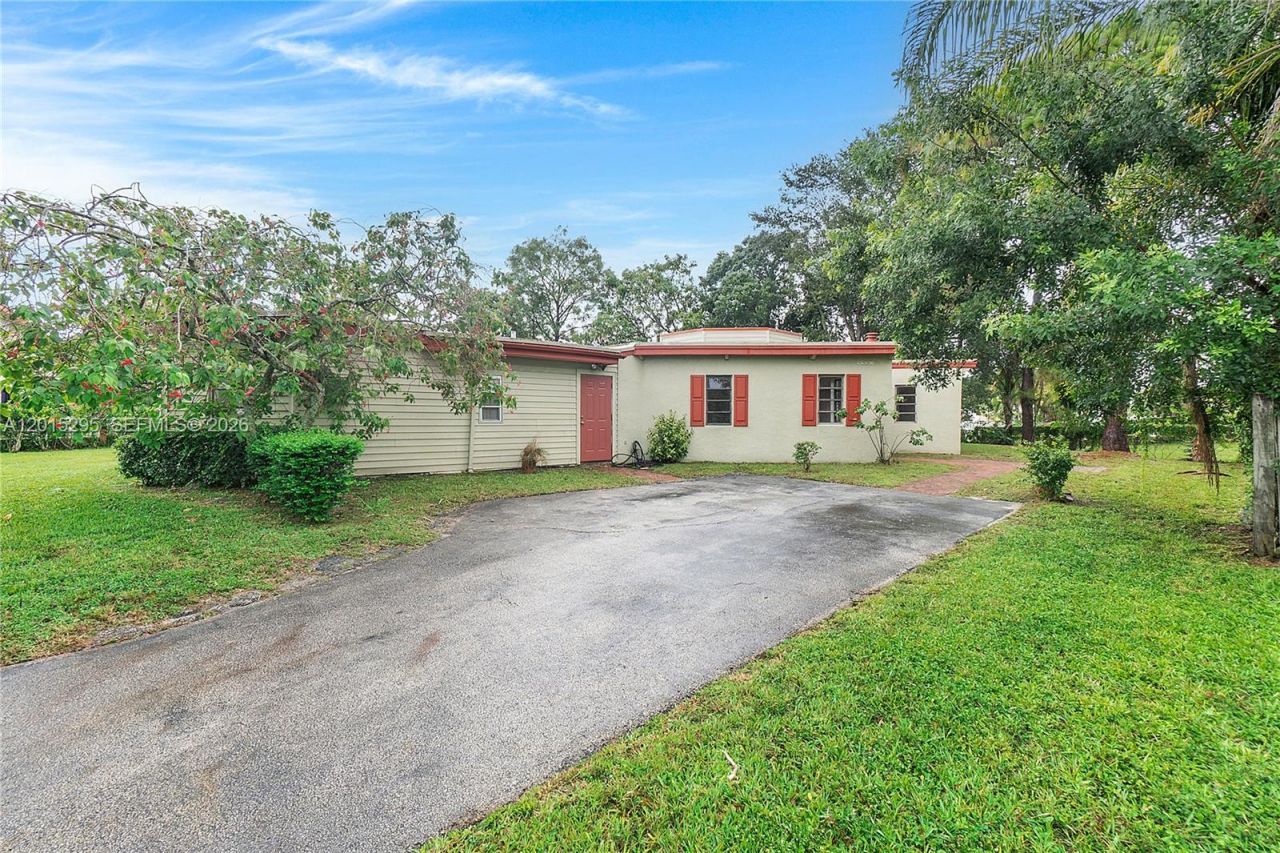 4561 NW 79th Ave, Lauderhill, FL 33351 Photo