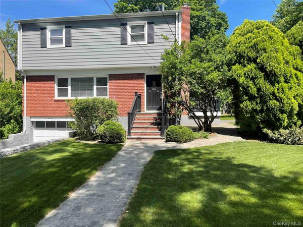 29 Oakdale Avenue , New Rochelle, NY 10801