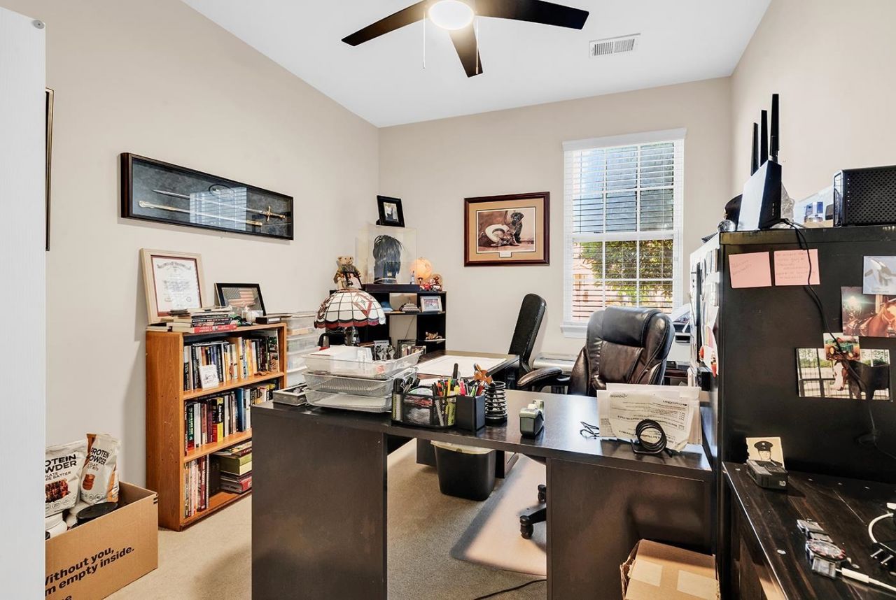 1605 Legends Ave.  Photo 17