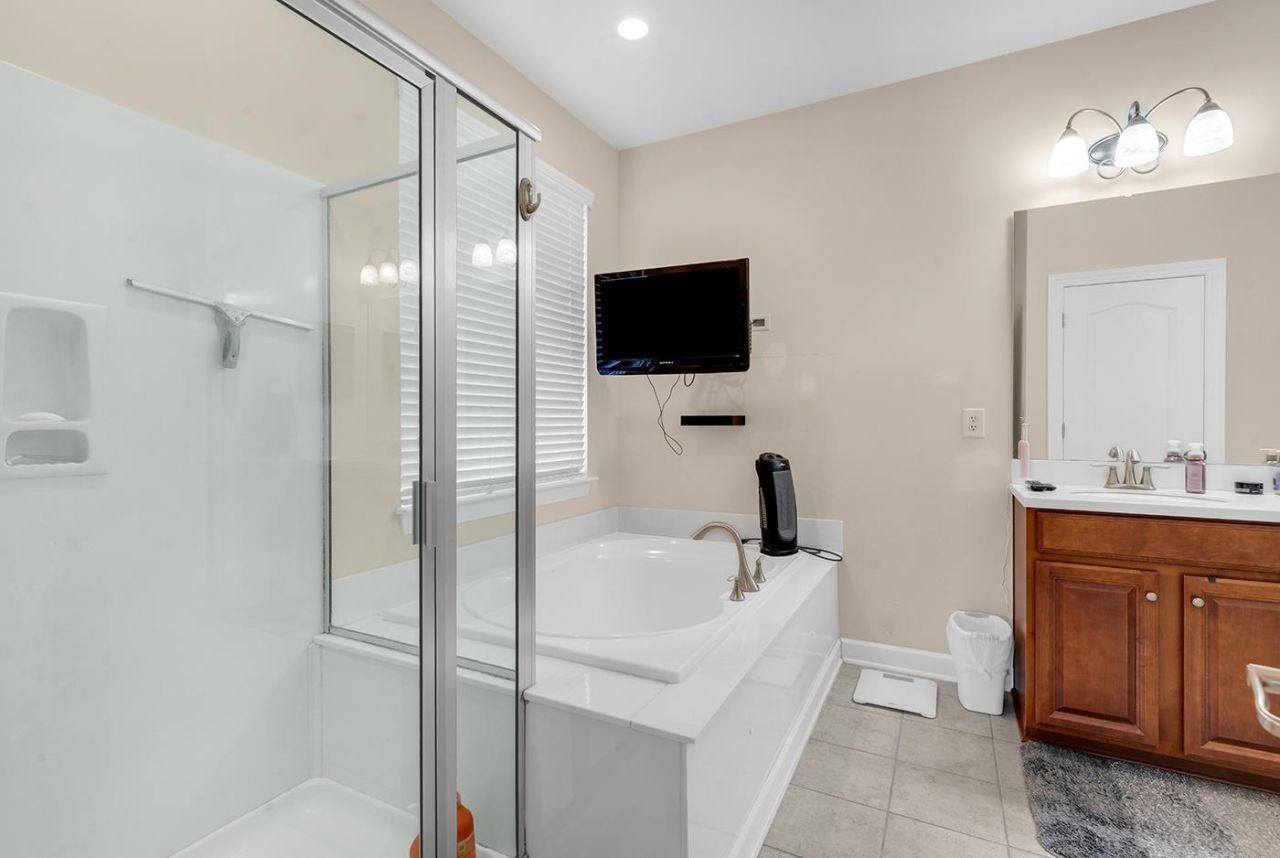 1605 Legends Ave.  Photo 19