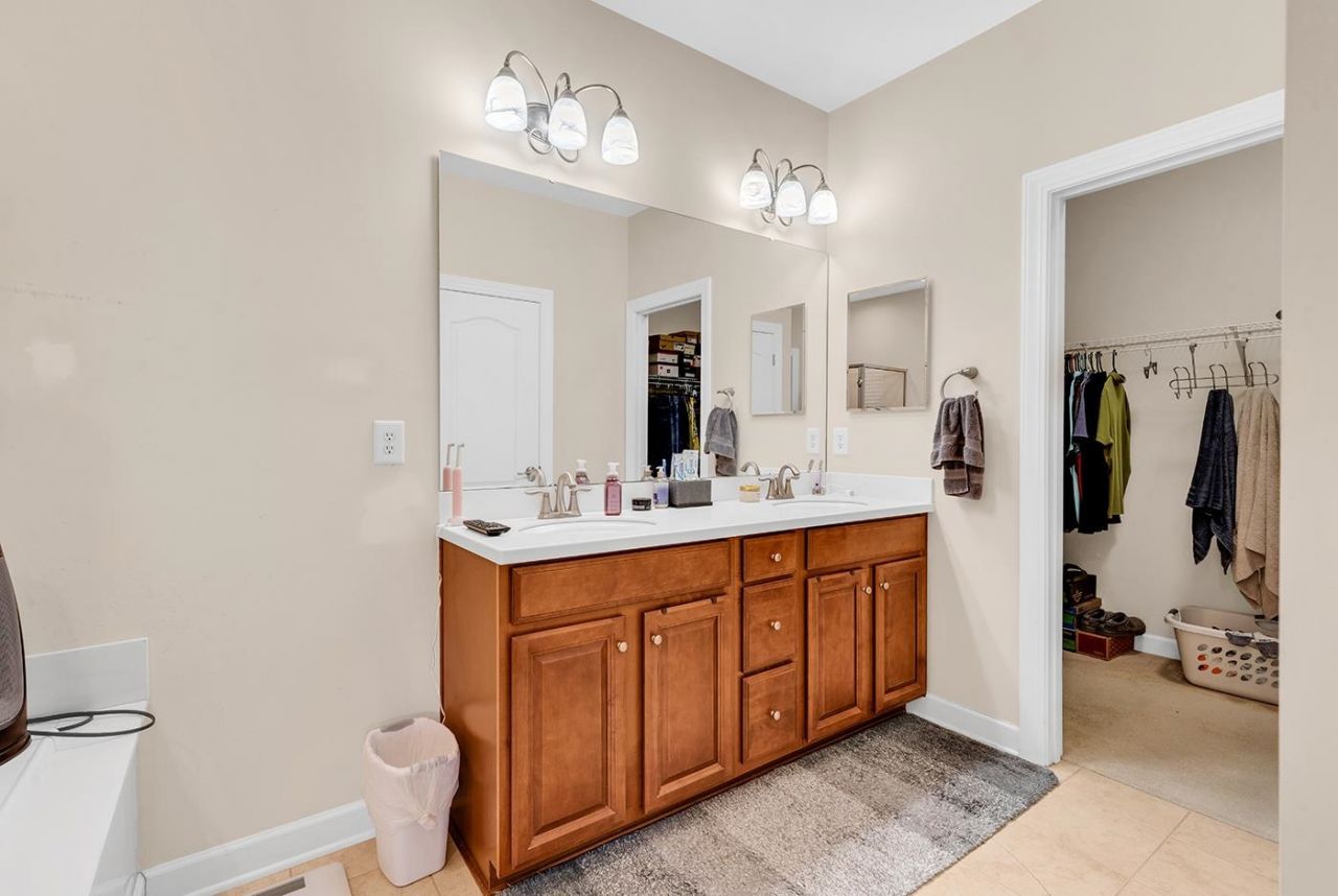1605 Legends Ave.  Photo 20