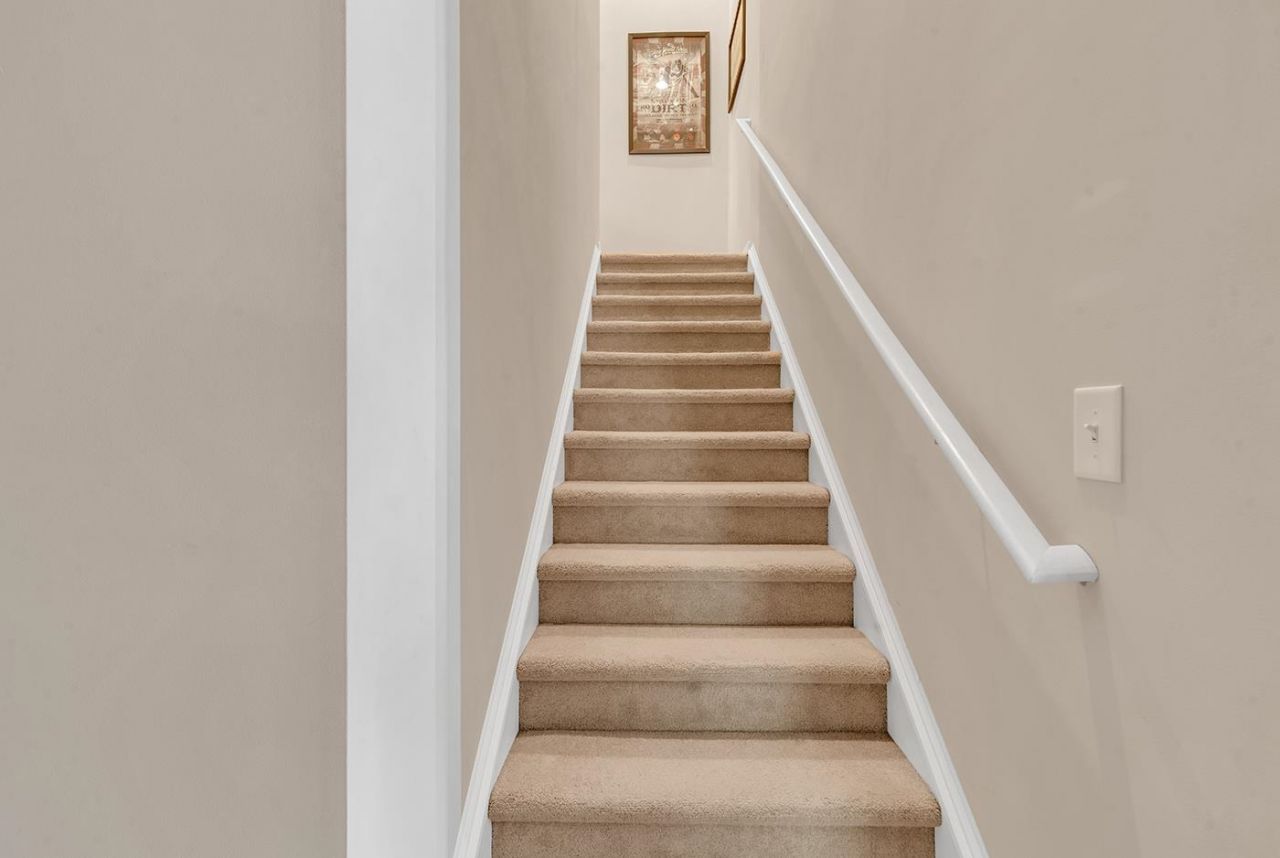 1605 Legends Ave.  Photo 22