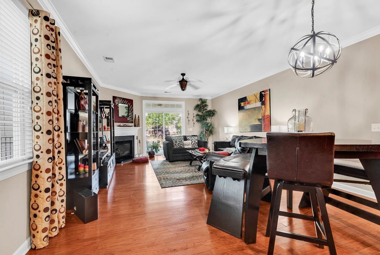 1605 Legends Ave.  Photo 4