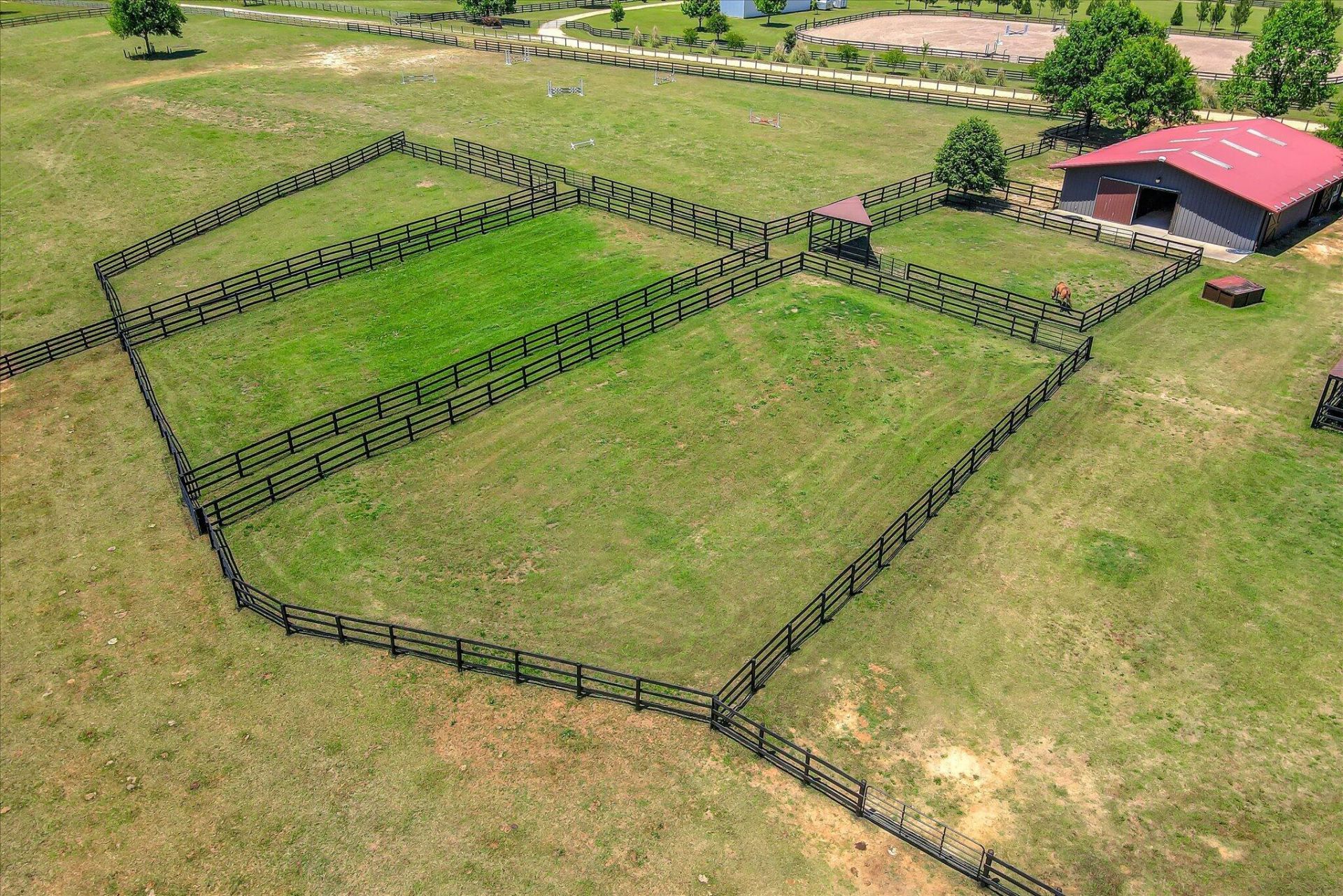929 Airport Road Photo 10