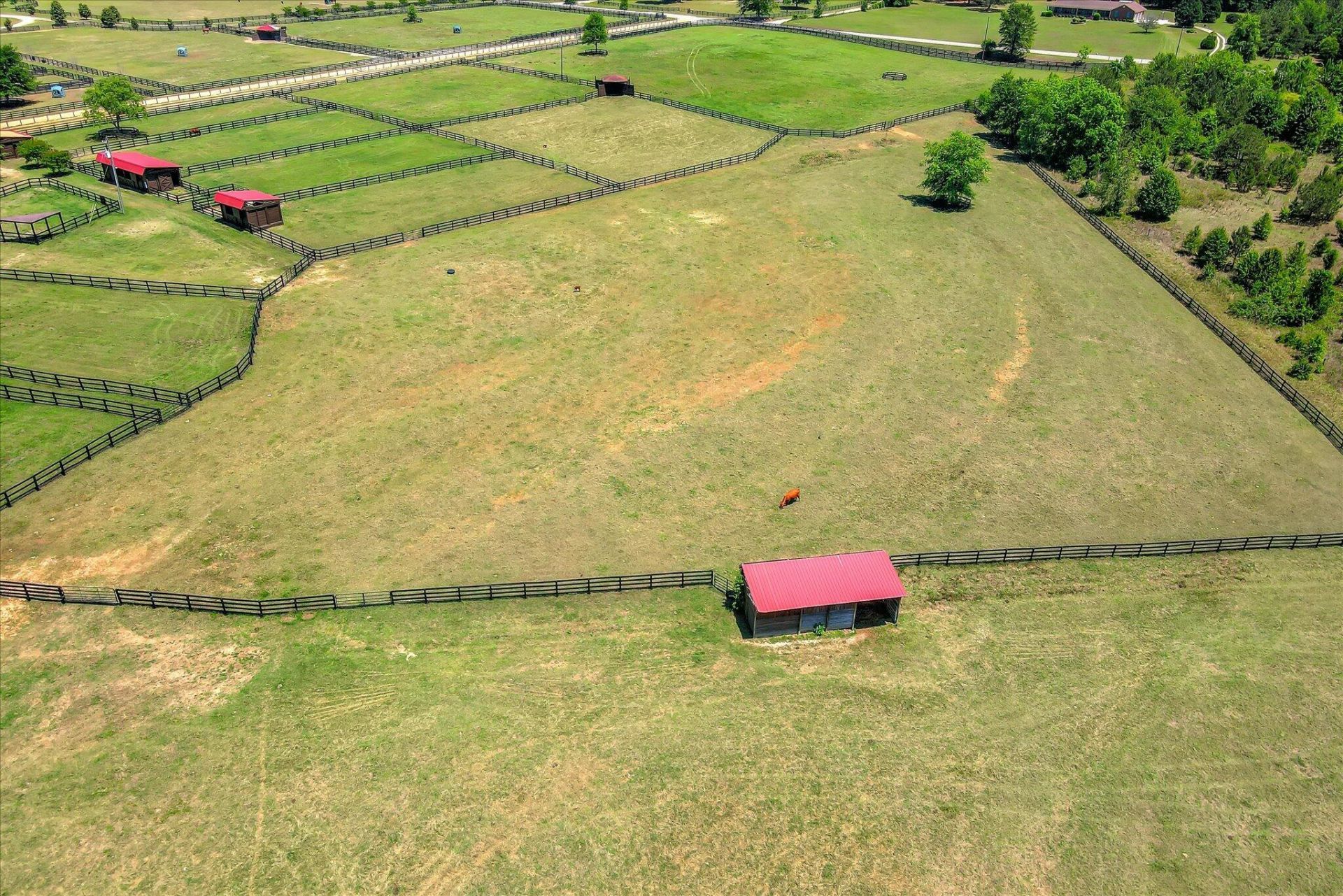 929 Airport Road Photo 14