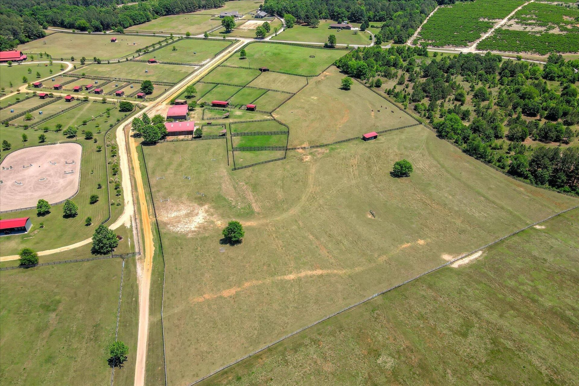 929 Airport Road Photo 19