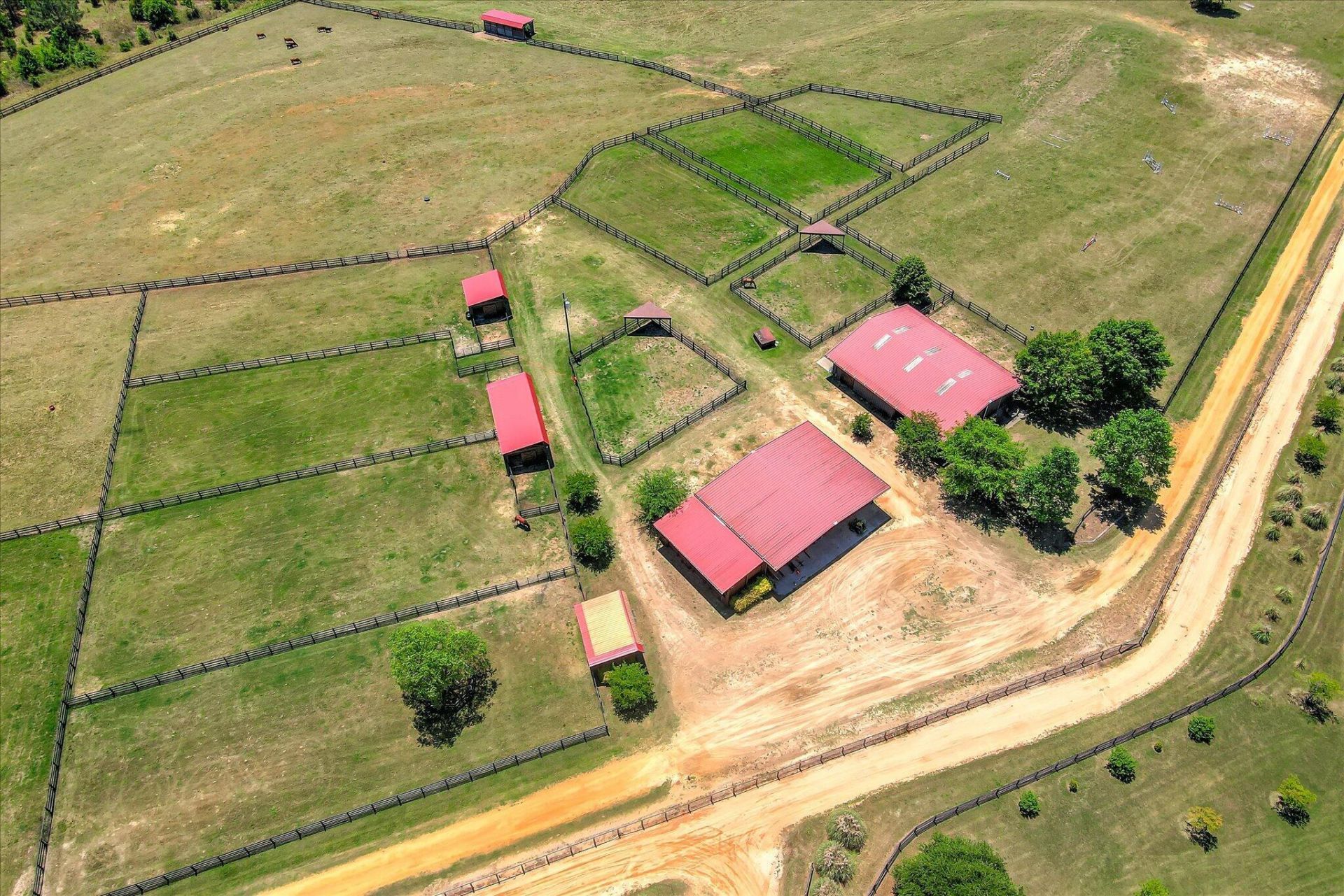 929 Airport Road Photo 22