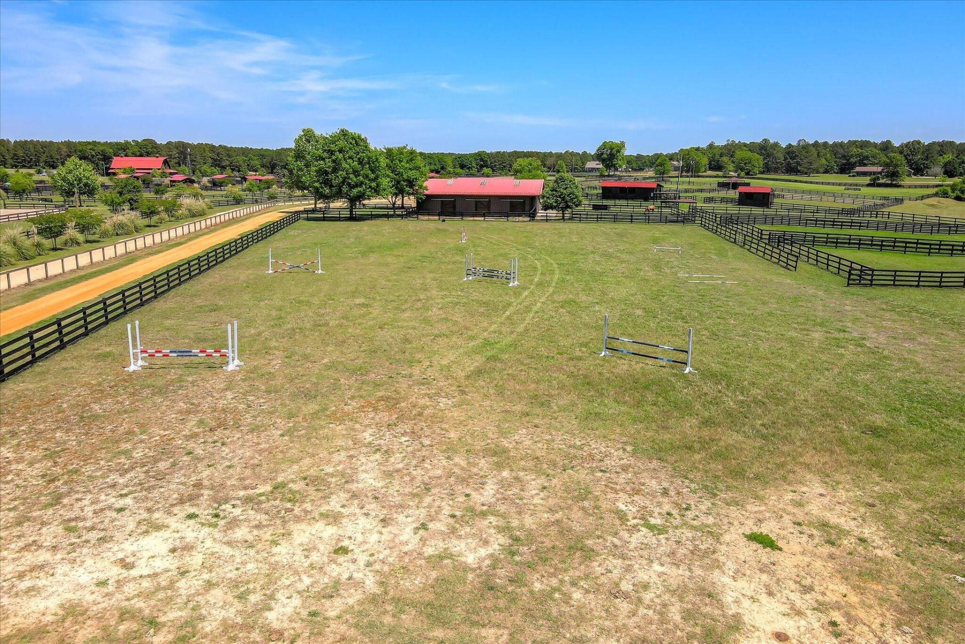 929 Airport Road Photo 25