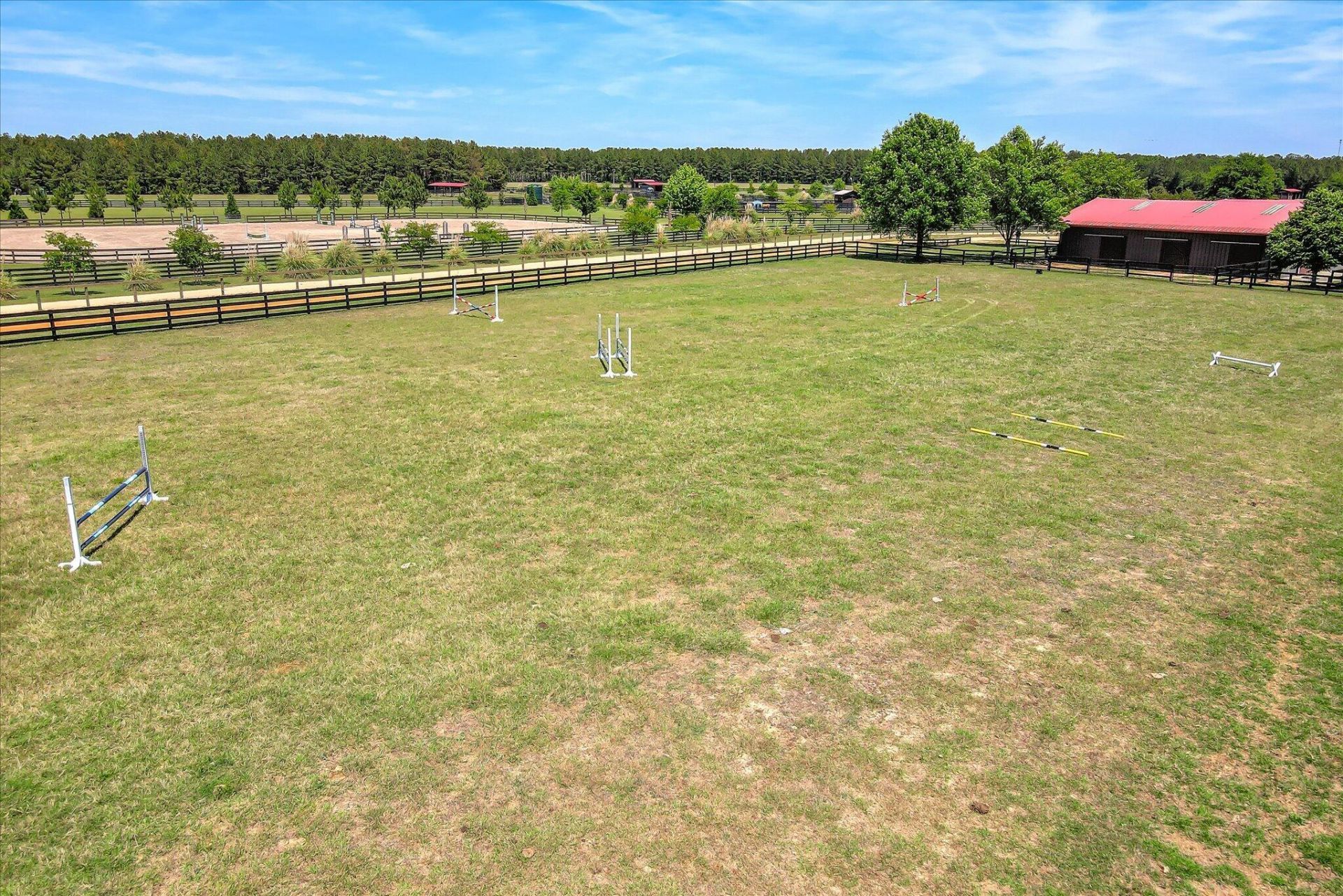 929 Airport Road Photo 26