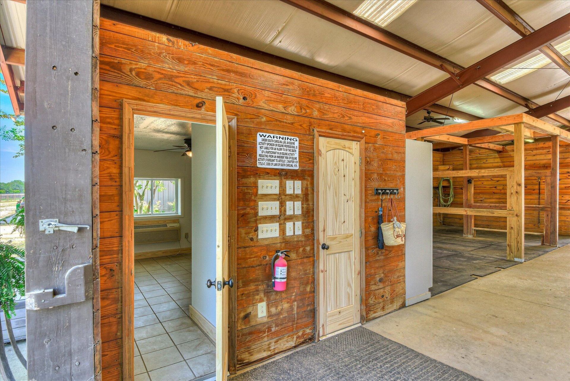 929 Airport Road Photo 47