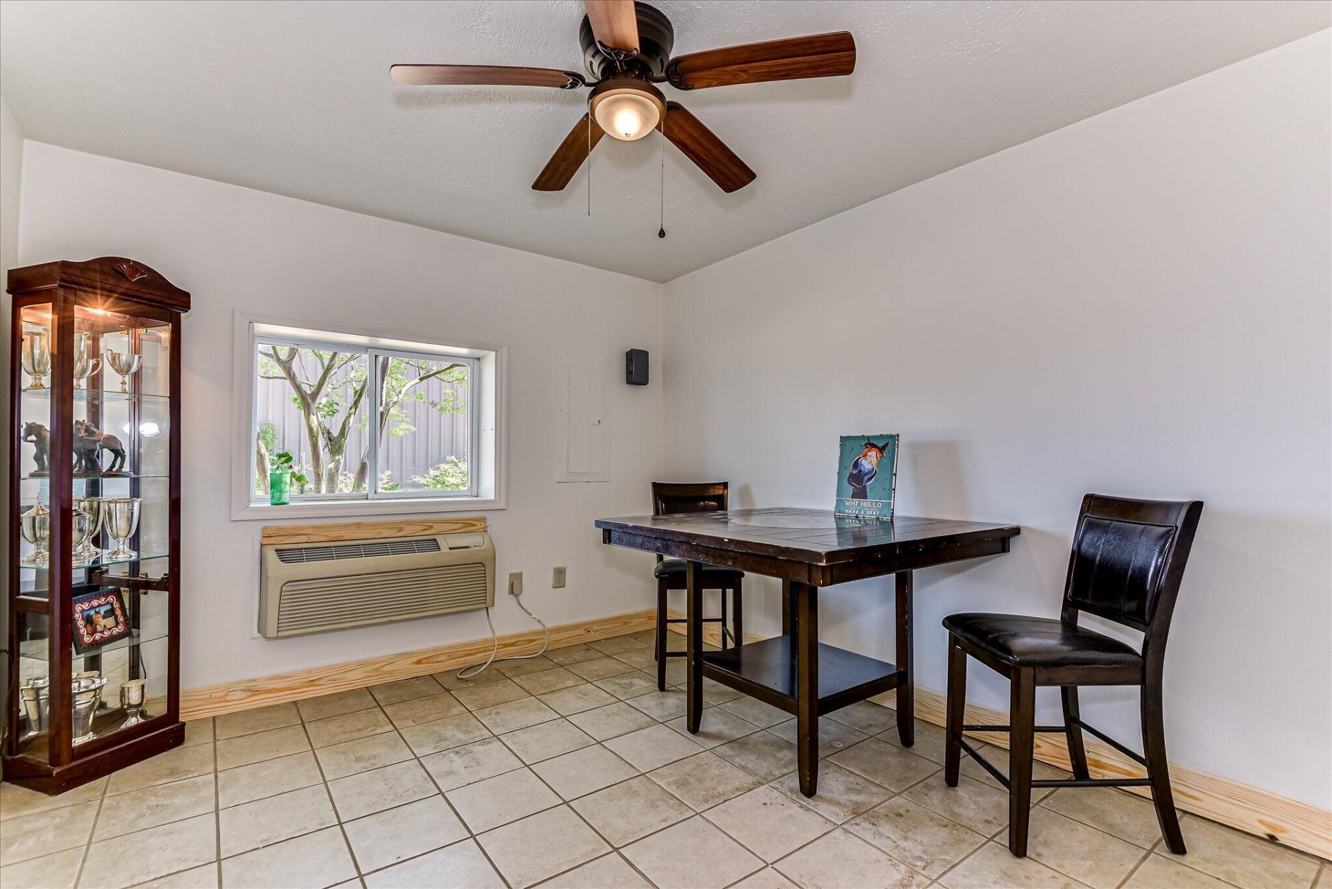 929 Airport Road Photo 48