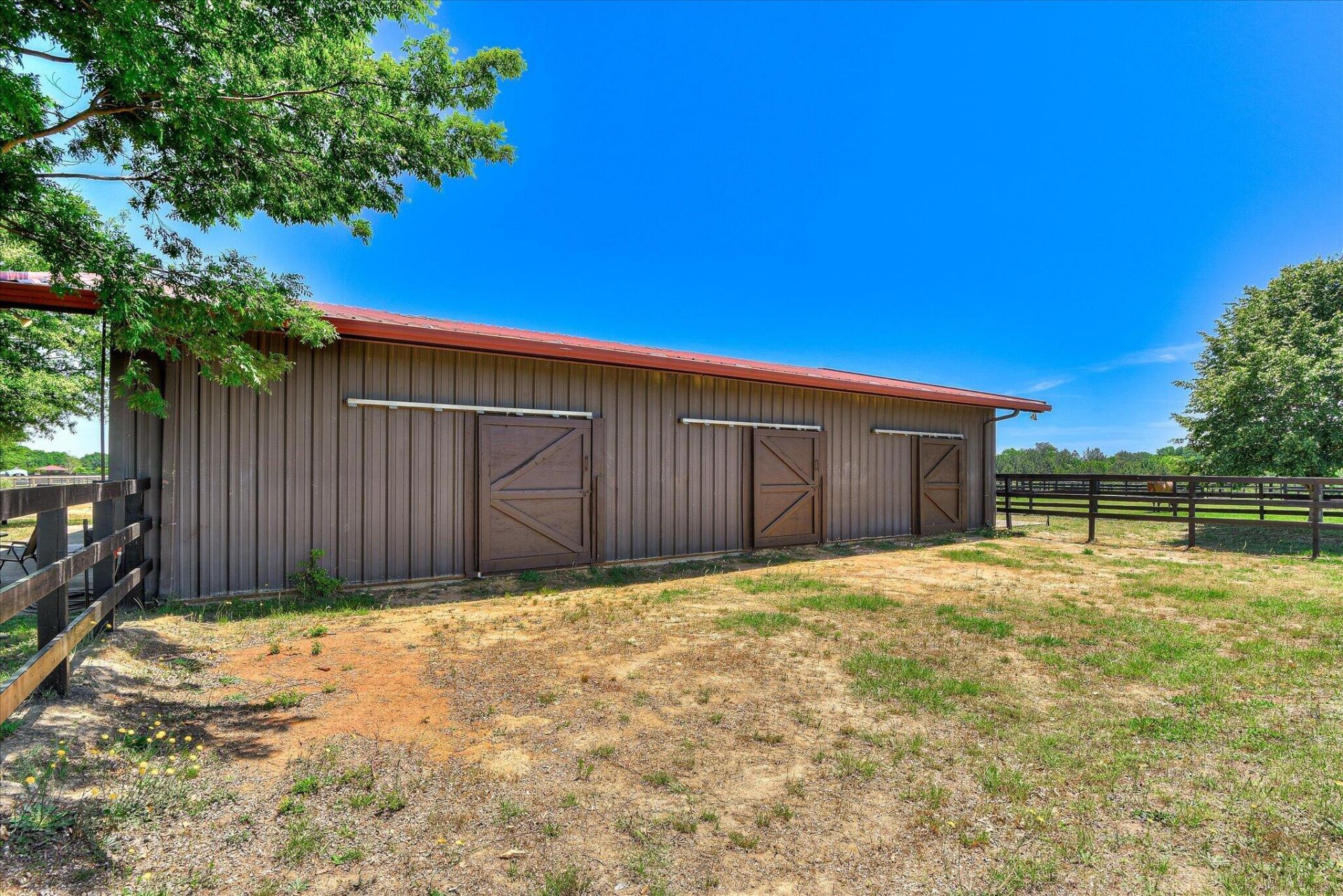 929 Airport Road Photo 52