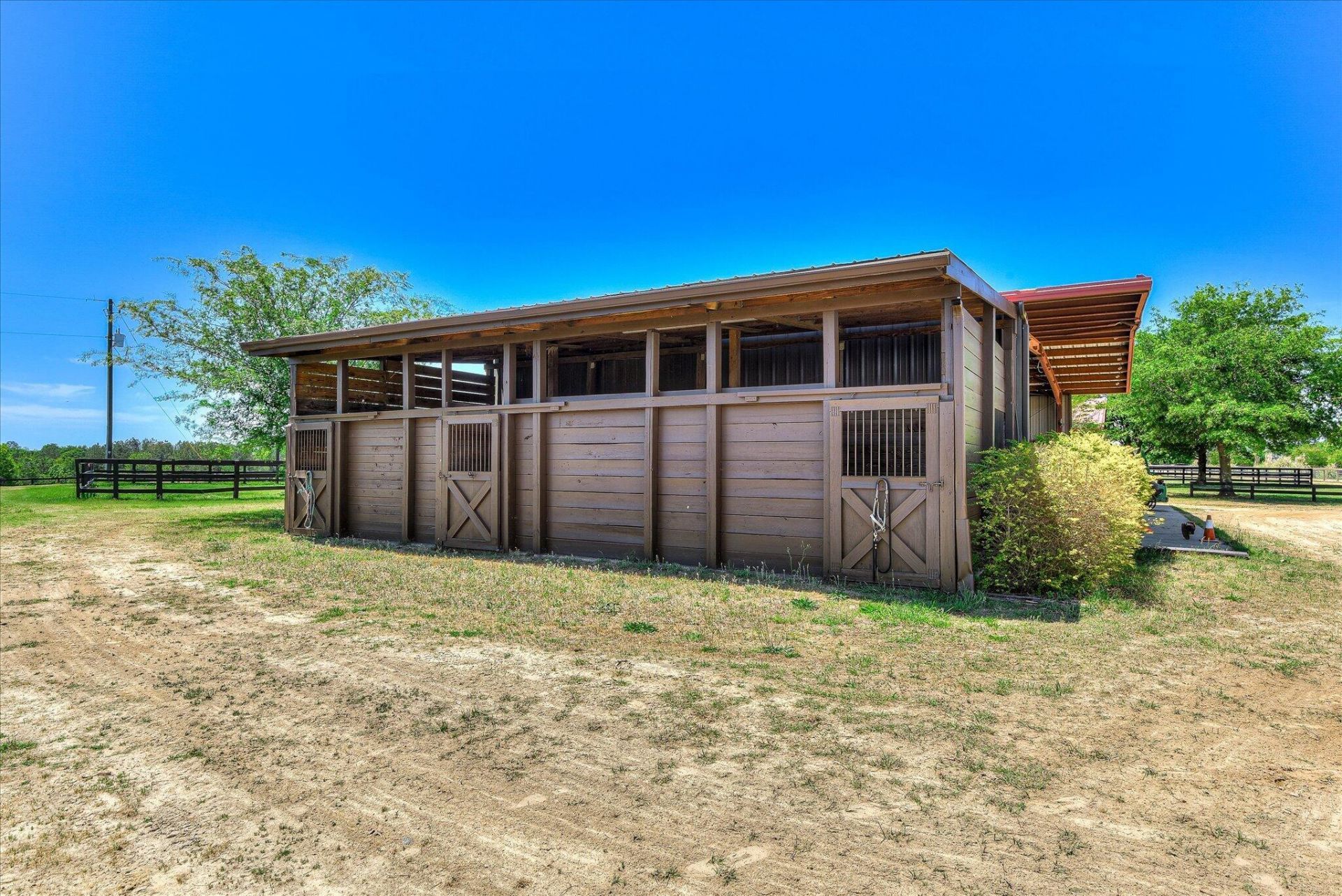 929 Airport Road Photo 58