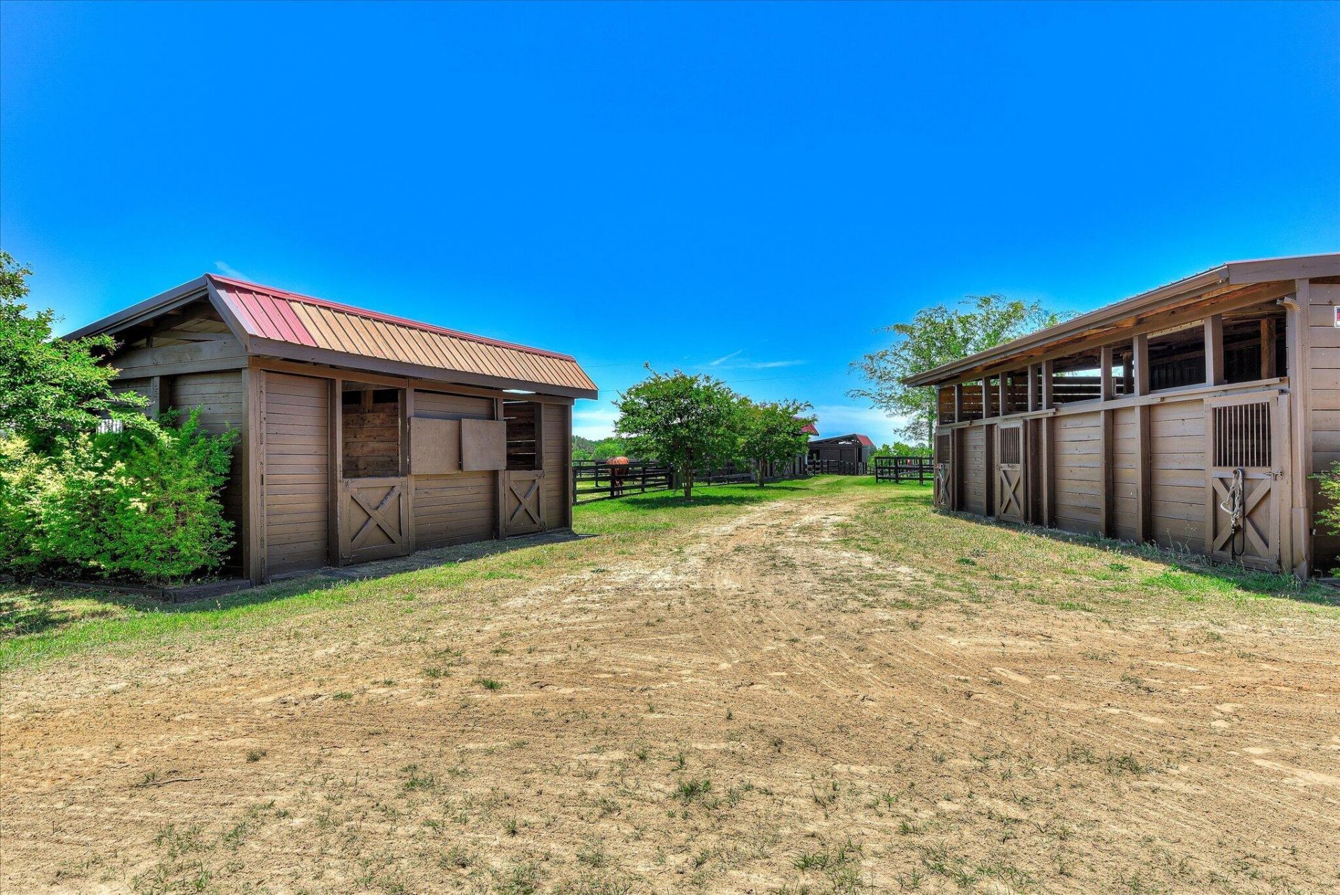 929 Airport Road Photo 59