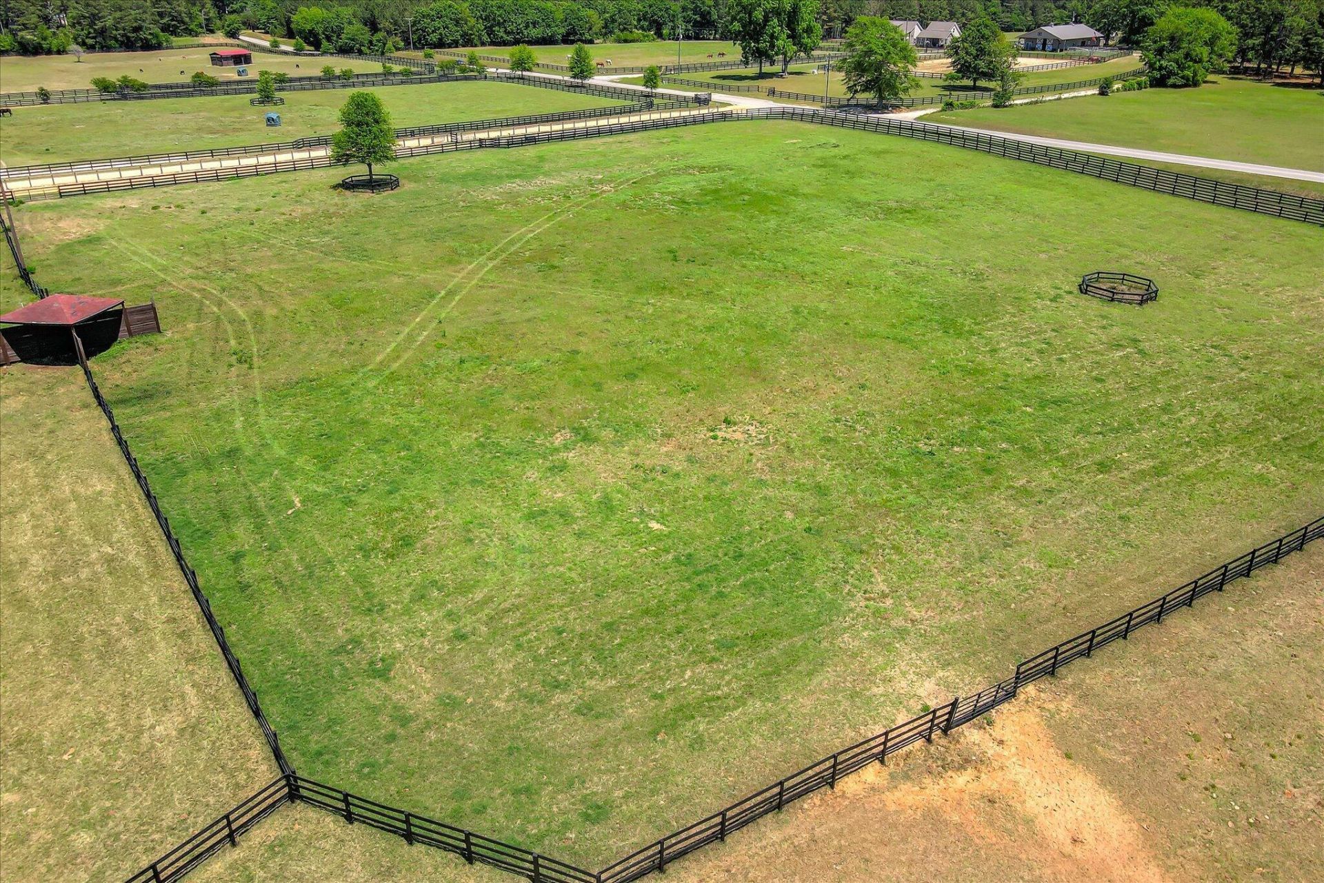 929 Airport Road Photo 6