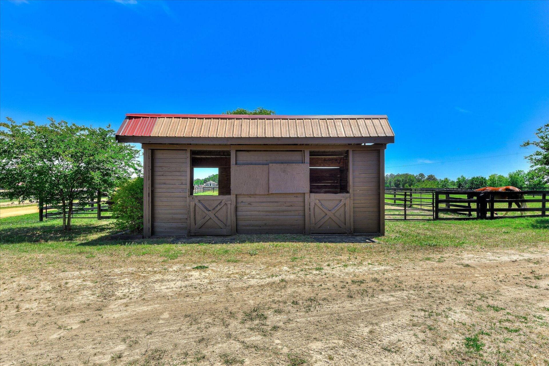 929 Airport Road Photo 62