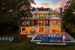 967 Royall Avenue photo 4