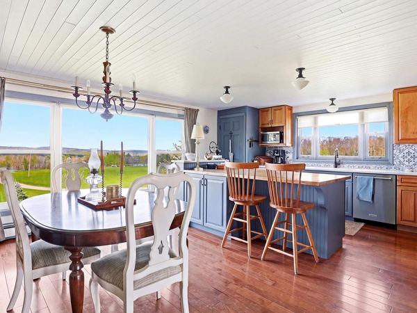 557 South Barnstead Road, Barnstead, NH 03225