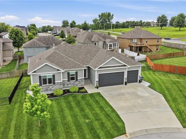 1313 NW Brentwood Drive, Grain Valley, MO 64029