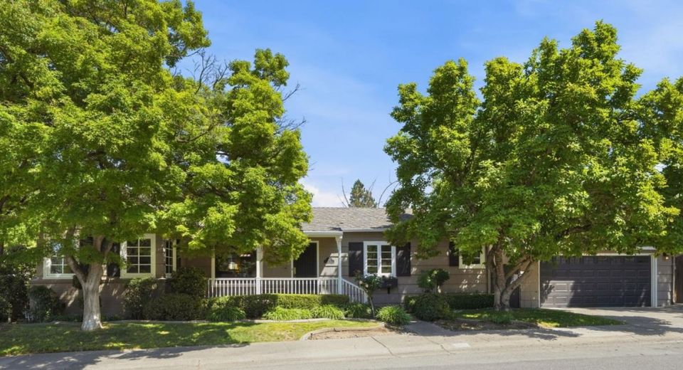 301 Coloma Way, Sacramento, CA 95819 Photo
