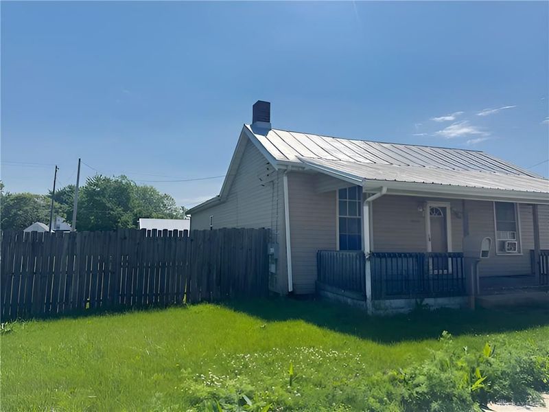 900 N Maple Street, Eaton, OH 45320 Photo 2