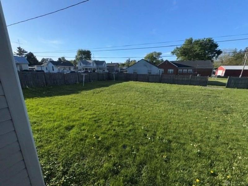 900 N Maple Street, Eaton, OH 45320 Photo 4