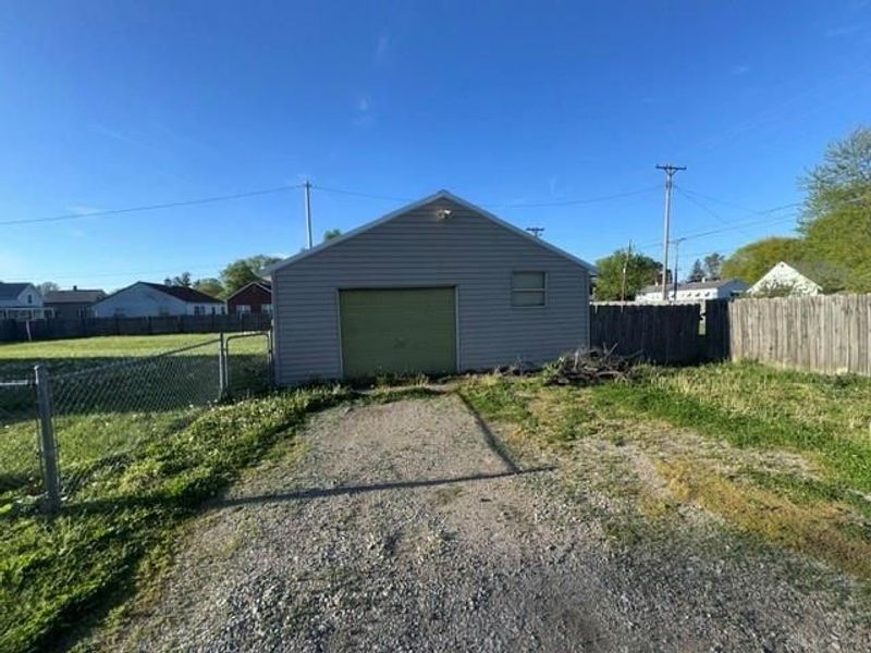 900 N Maple Street, Eaton, OH 45320 Photo 6