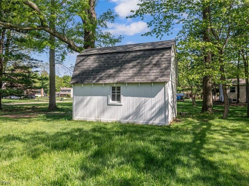 32696 Surrey Lane, Avon Lake, OH 44012 Photo 13