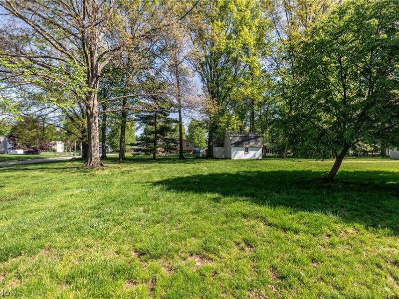 32696 Surrey Lane, Avon Lake, OH 44012 Photo 14
