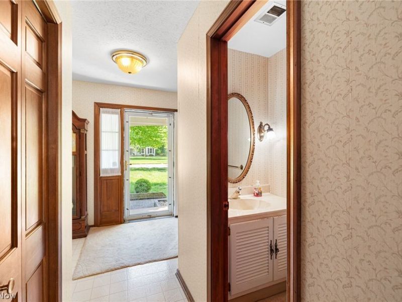 32696 Surrey Lane, Avon Lake, OH 44012 Photo 16