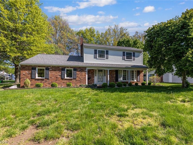 32696 Surrey Lane, Avon Lake, OH 44012 Photo 3