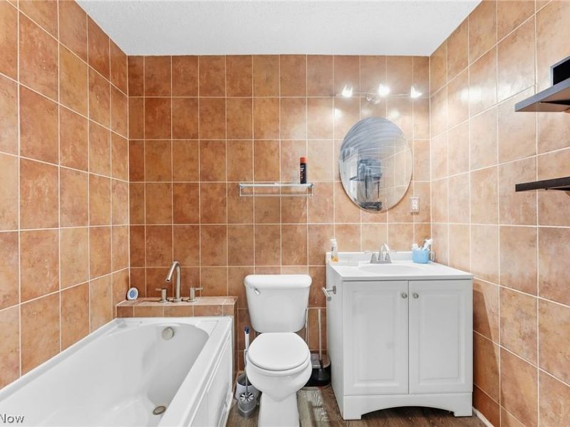 23885 David Drive, Unit 215, North Olmsted, OH 44070 Photo 18